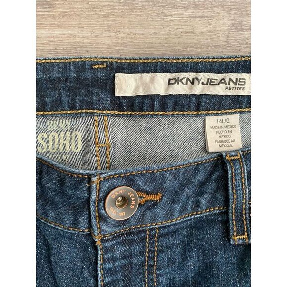 DKNY SOHO Petite Boot Cut Denim Jeans Women’s Size 14L - Picture 3 of 6